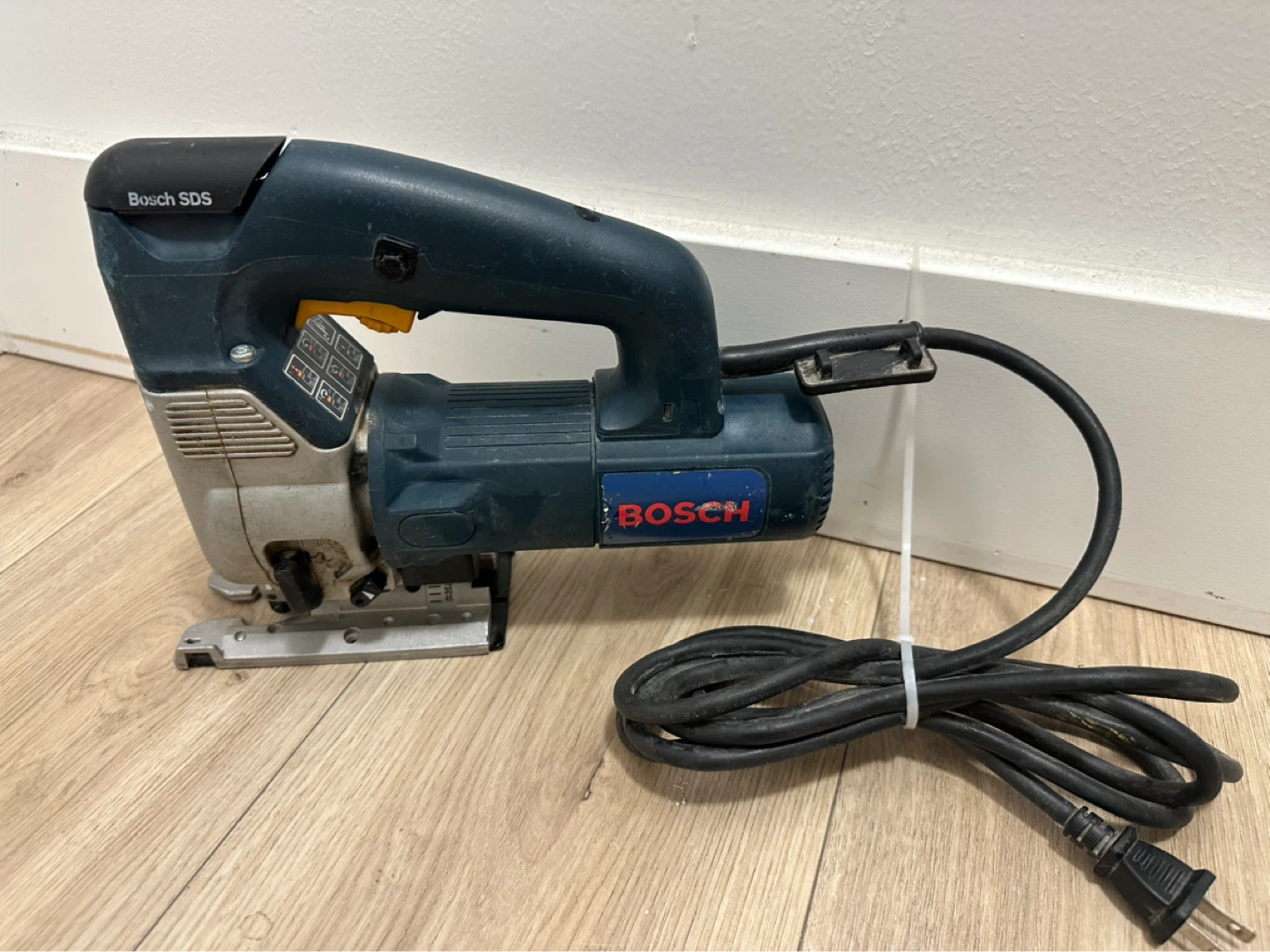 Bosch 1587AVS Jigsaw