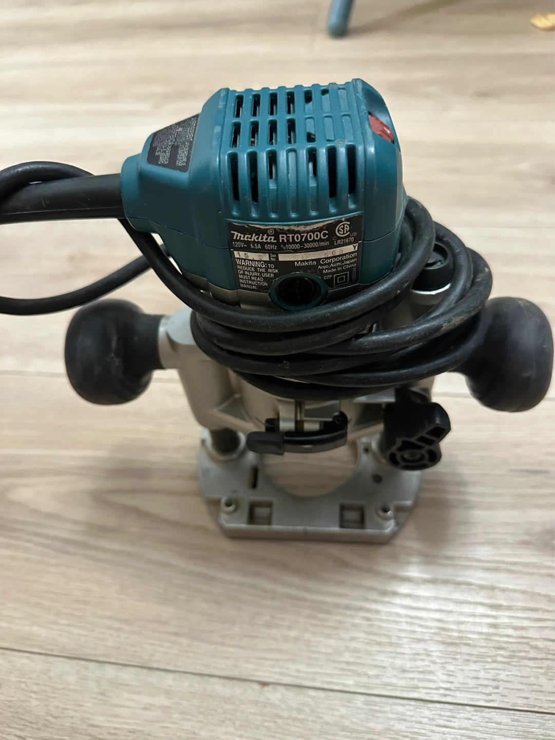Makita RT0700C Compact Router - photo 2