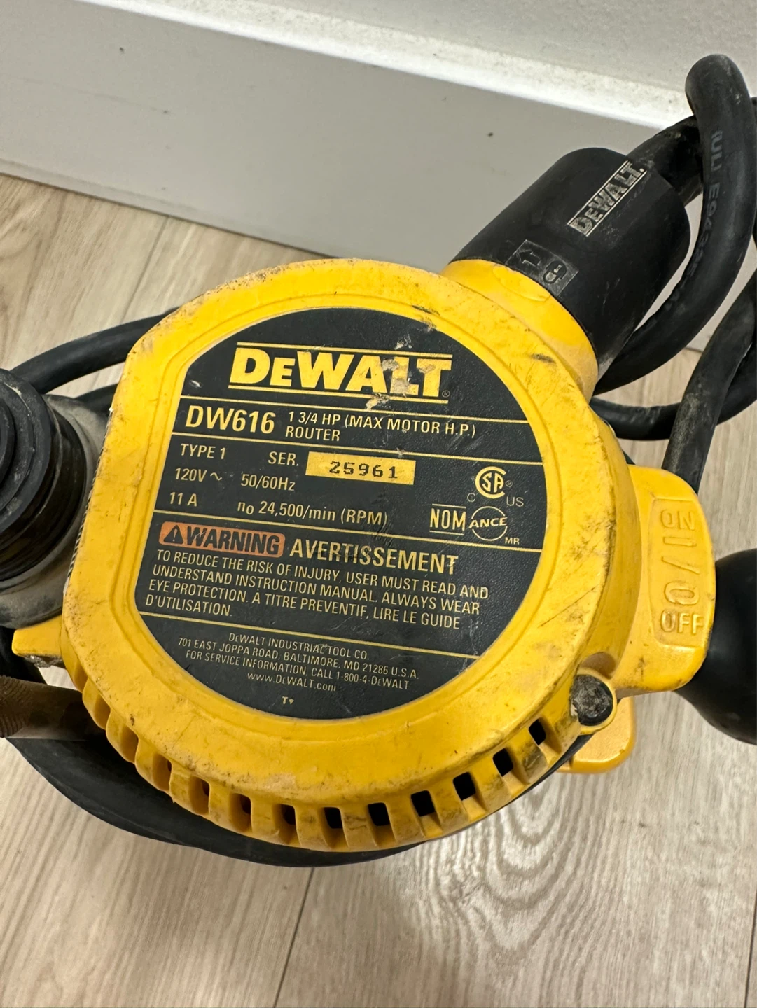 DEWALT DW616 Router - photo 2