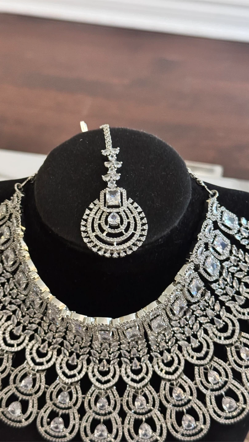 AD Bridal Necklace Set with Earrings and Tikka - photo 2
