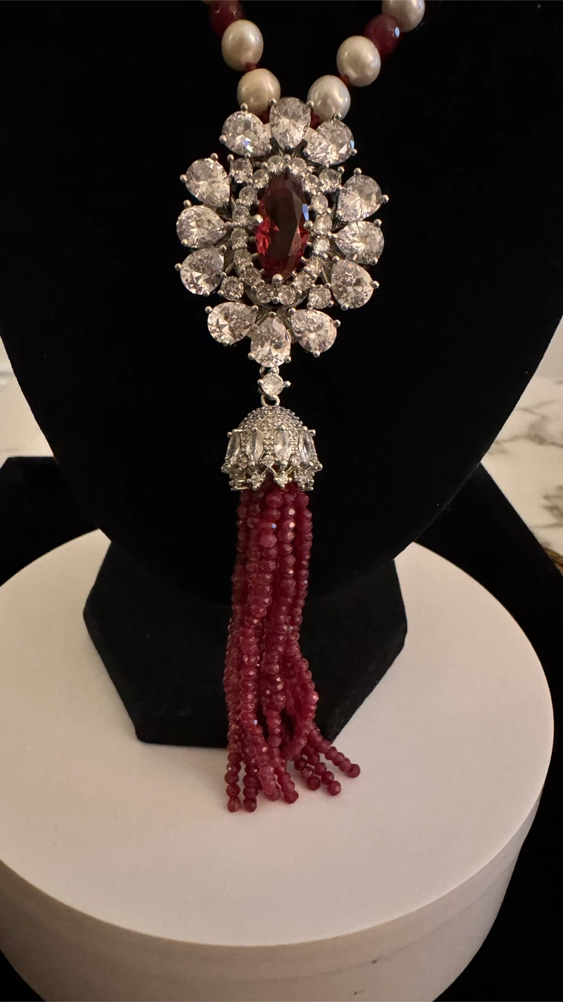 Tayani  pearl and ruby beaded necklace with statement pendant - photo 2