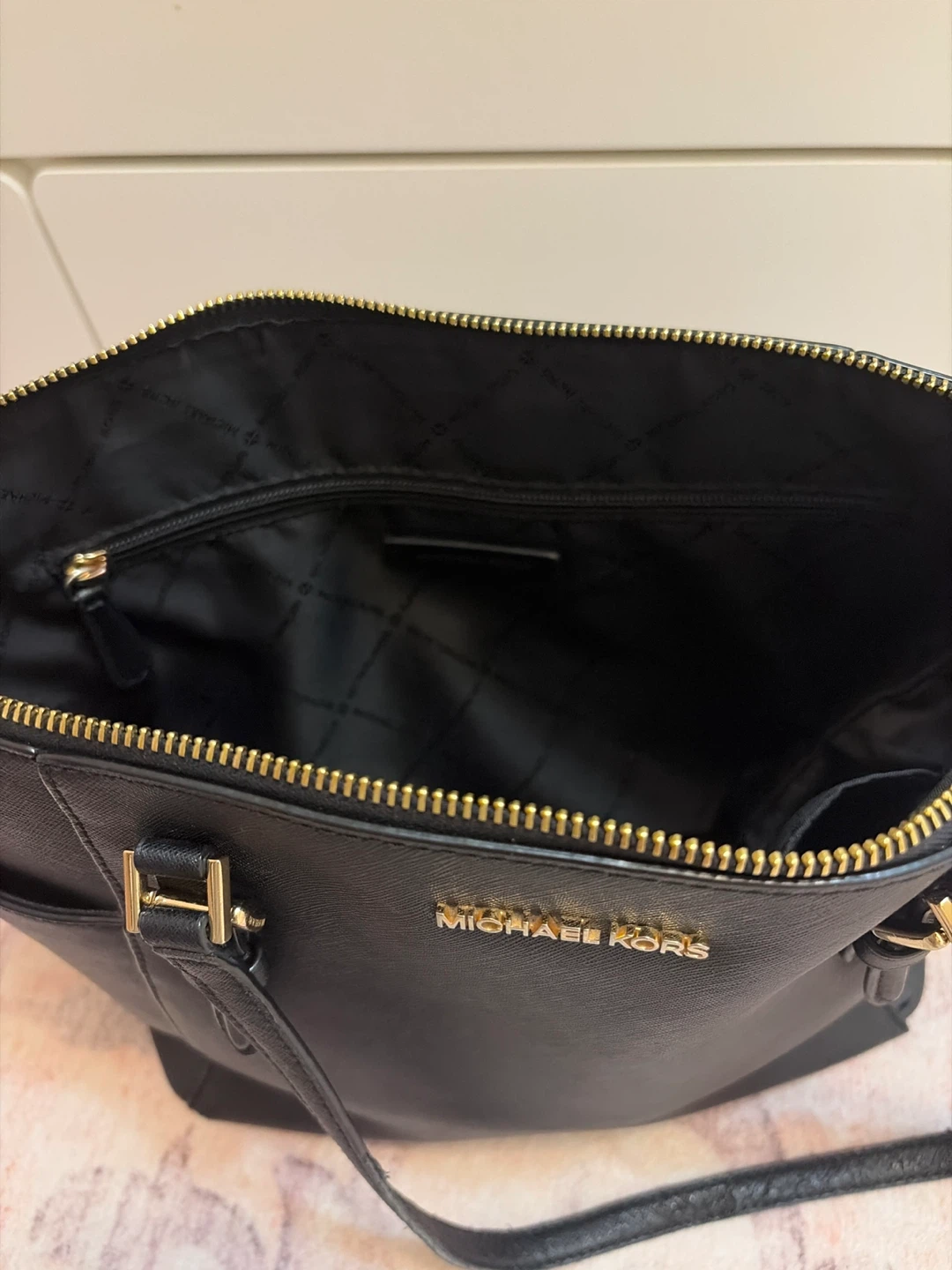 Michael Kors Black Tote Bag - photo 4