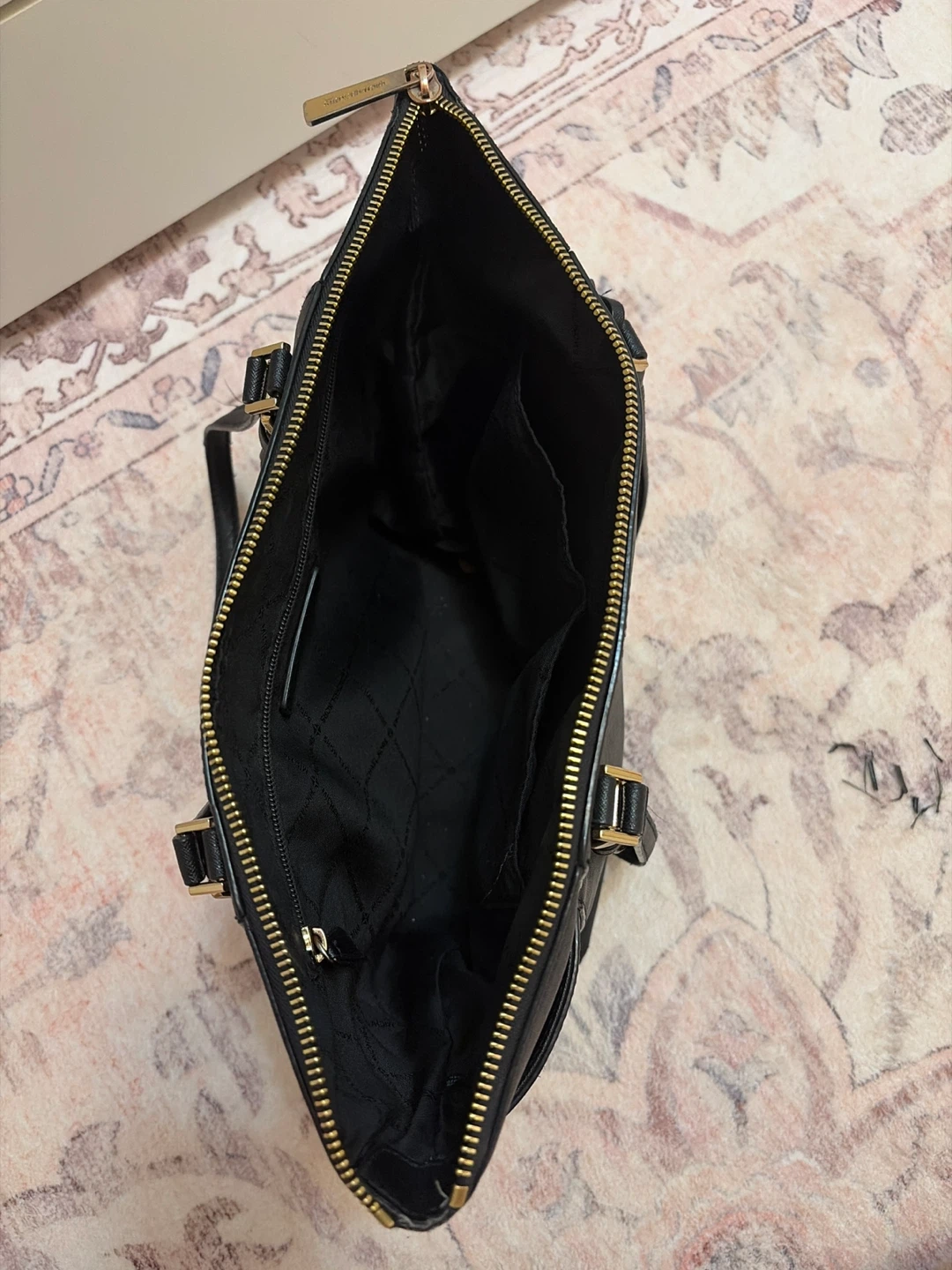Michael Kors Black Tote Bag - photo 3