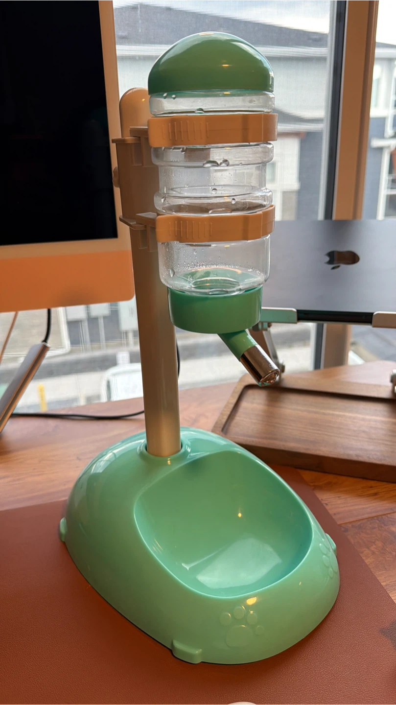 Pet Water Dispenser