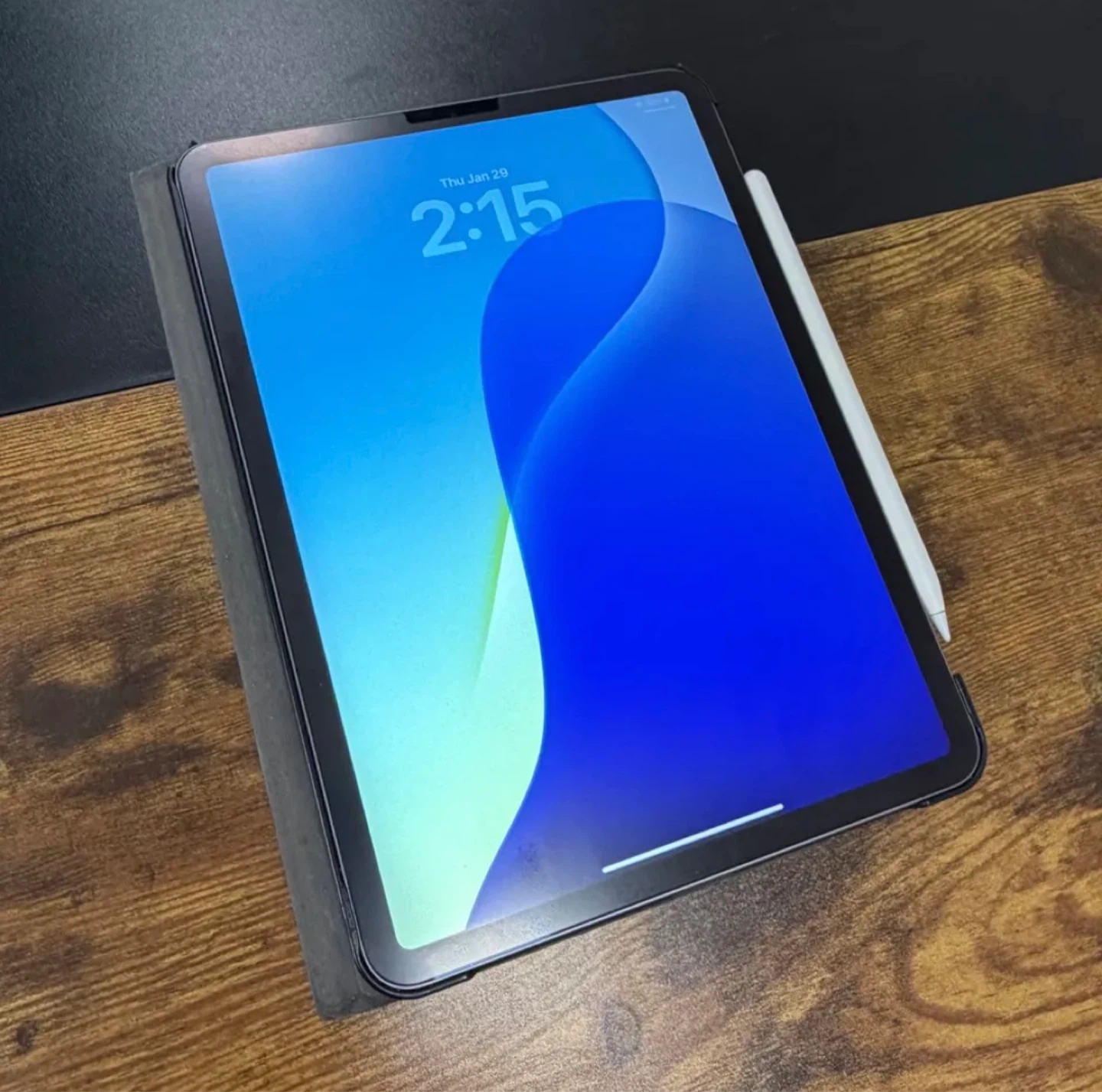 Ipad Pro 11 inch 2nd, 128GB Wi-fi + full-cover case Bundle