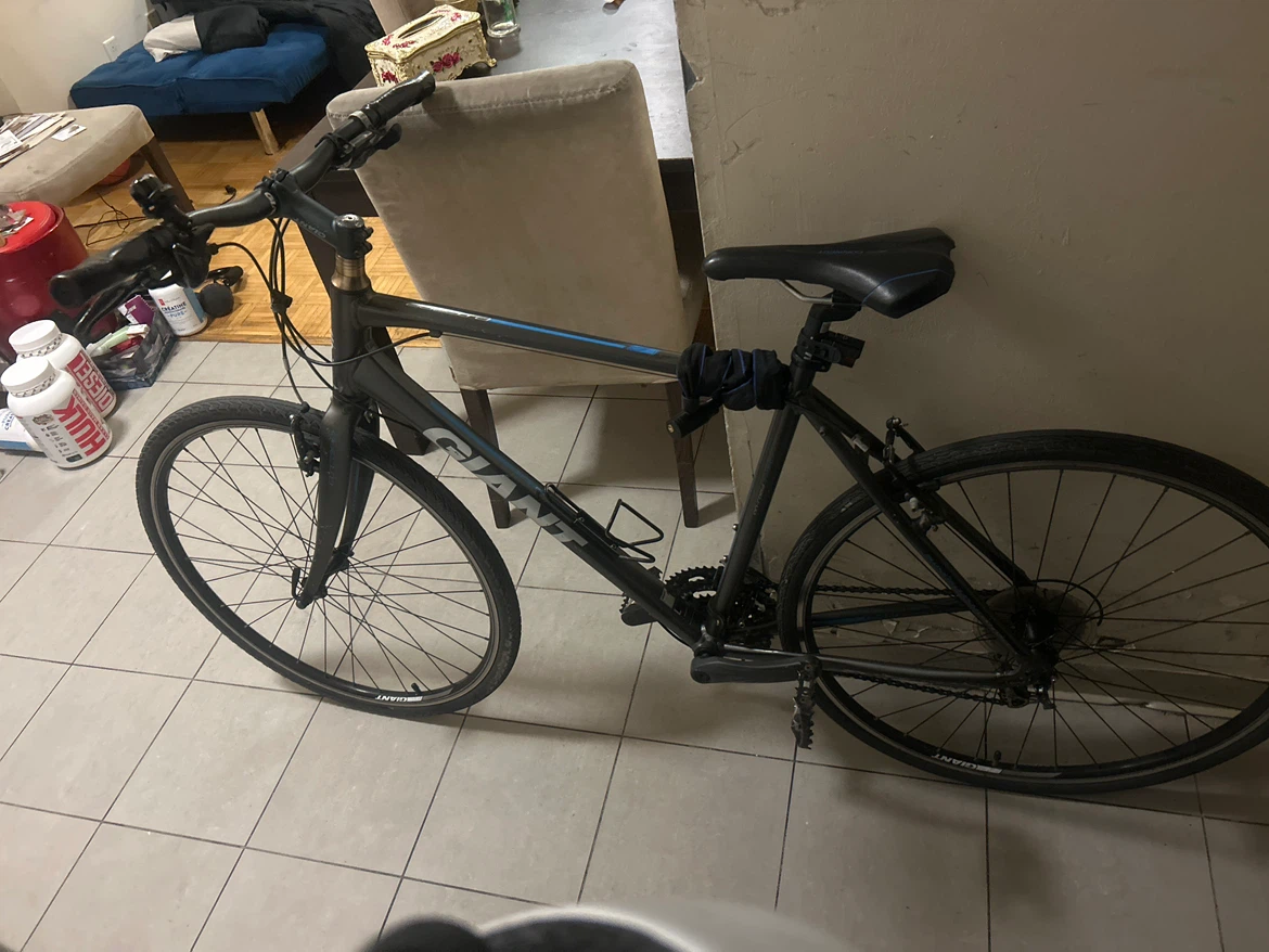 Giant Sport Road Bike - photo 2