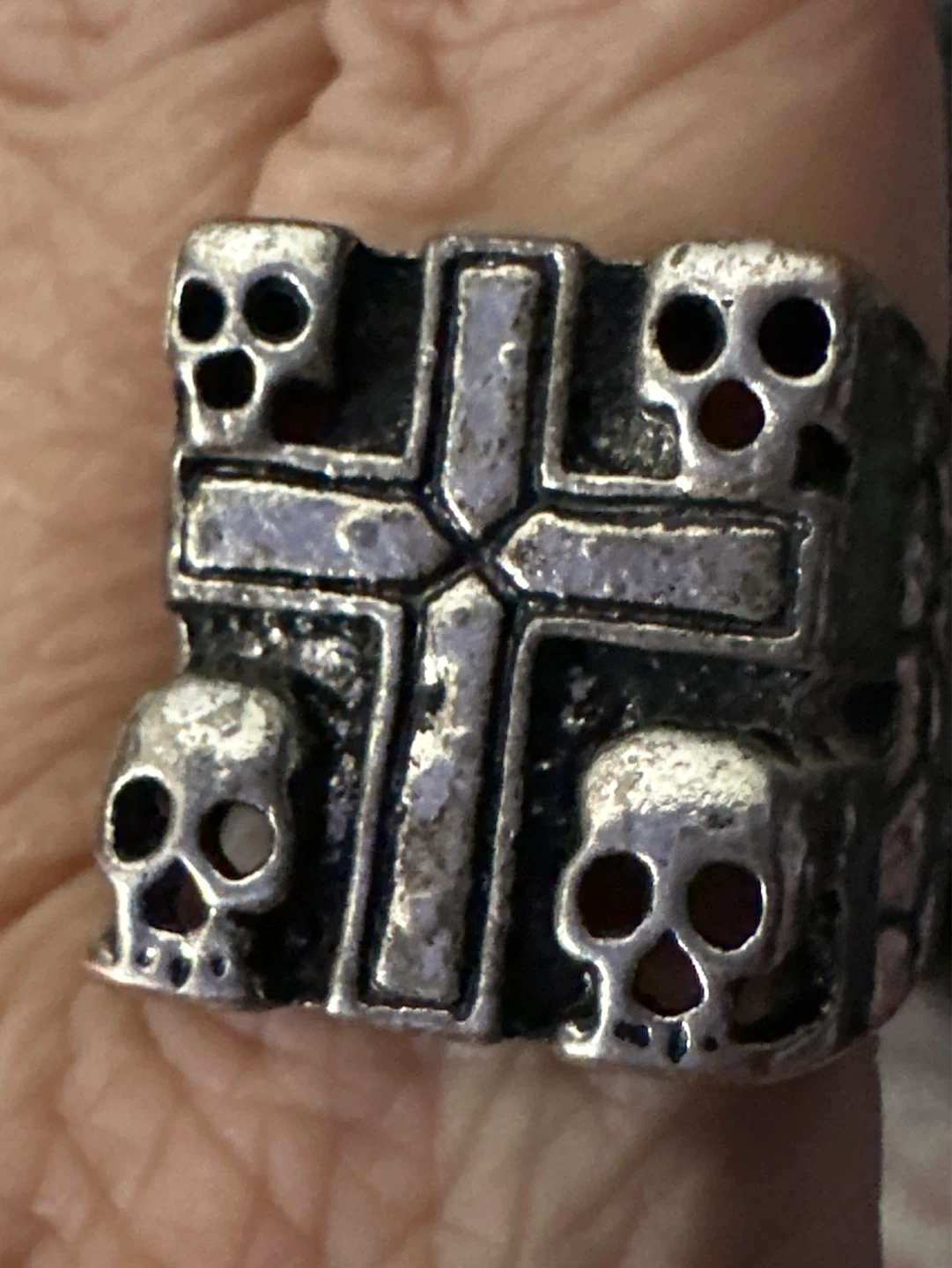 Skull and Cross silver tone Ring