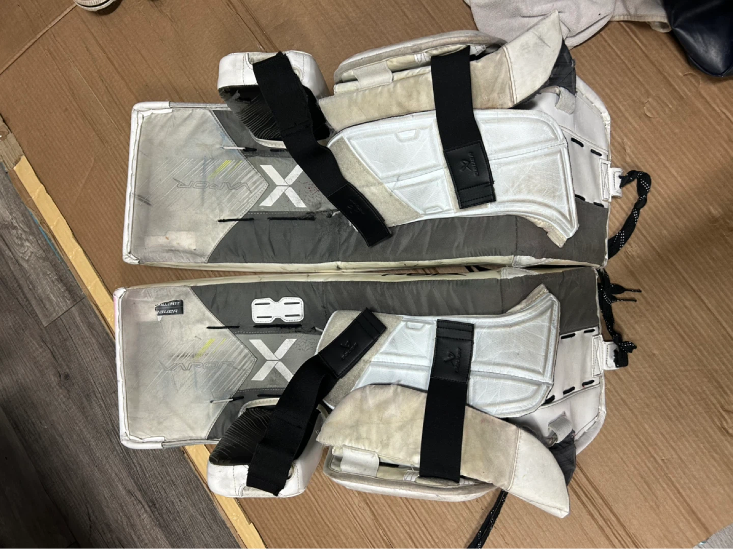 Bauer Hyperlite2 Goalie Leg Pads - photo 3
