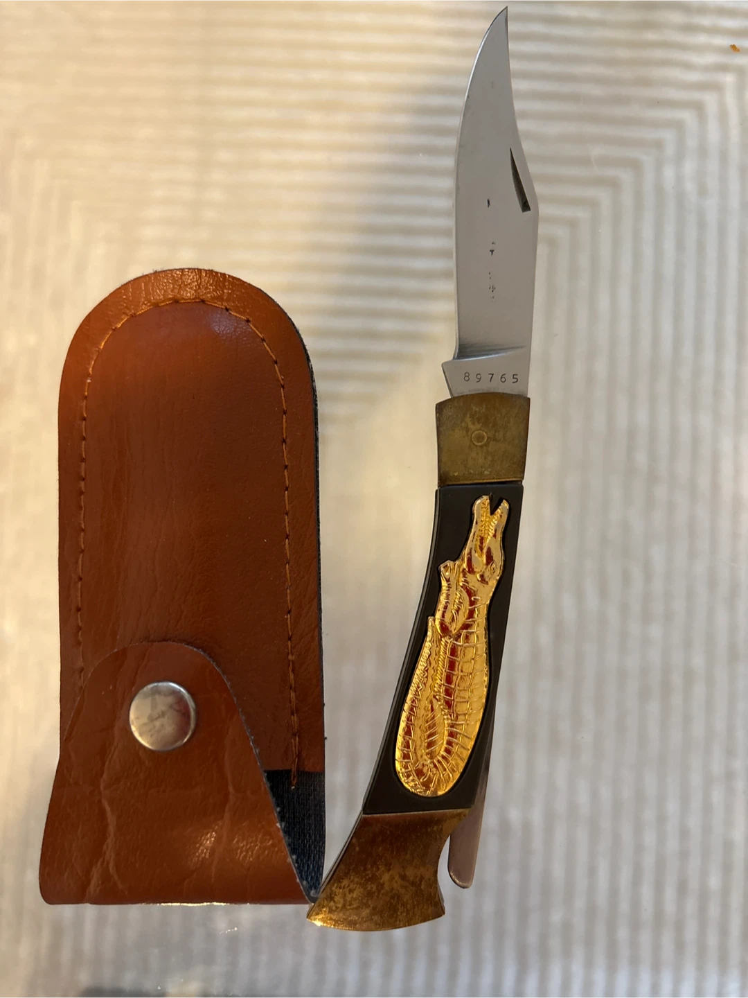 Vintage Brass Alligator Folding Pocket Knife w/ Leather Sheath - photo 2
