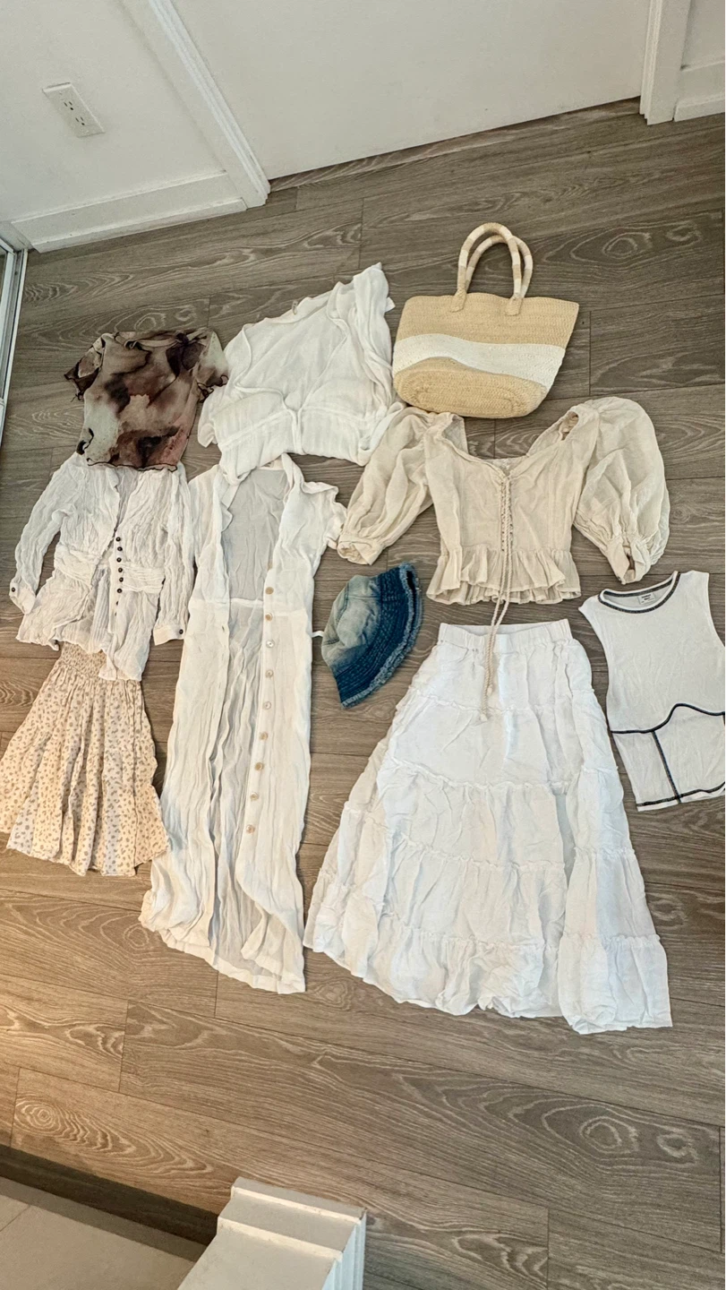 Woman’s Summer Clothing Lot - XS/S - photo 2