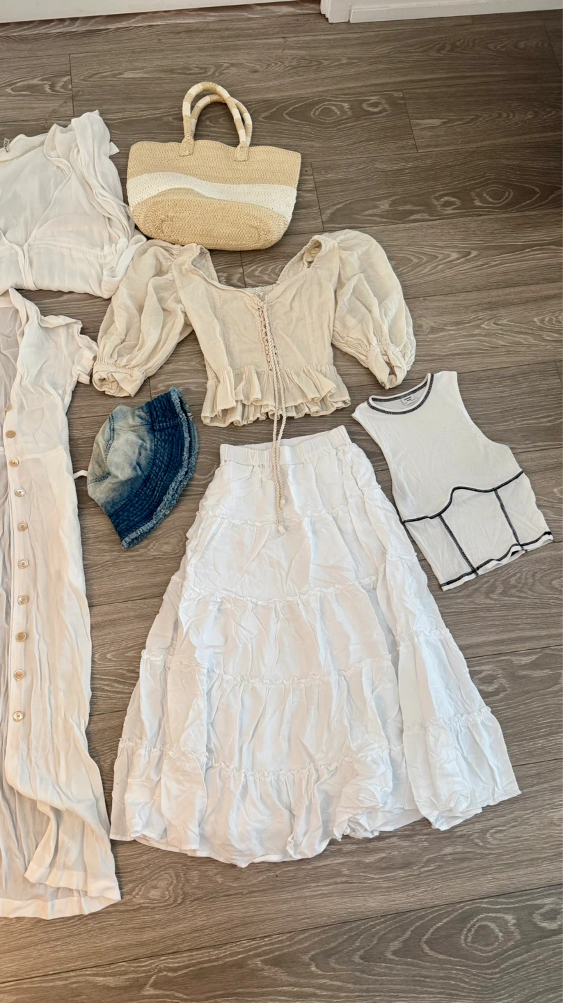 Woman’s Summer Clothing Lot - XS/S - photo 3