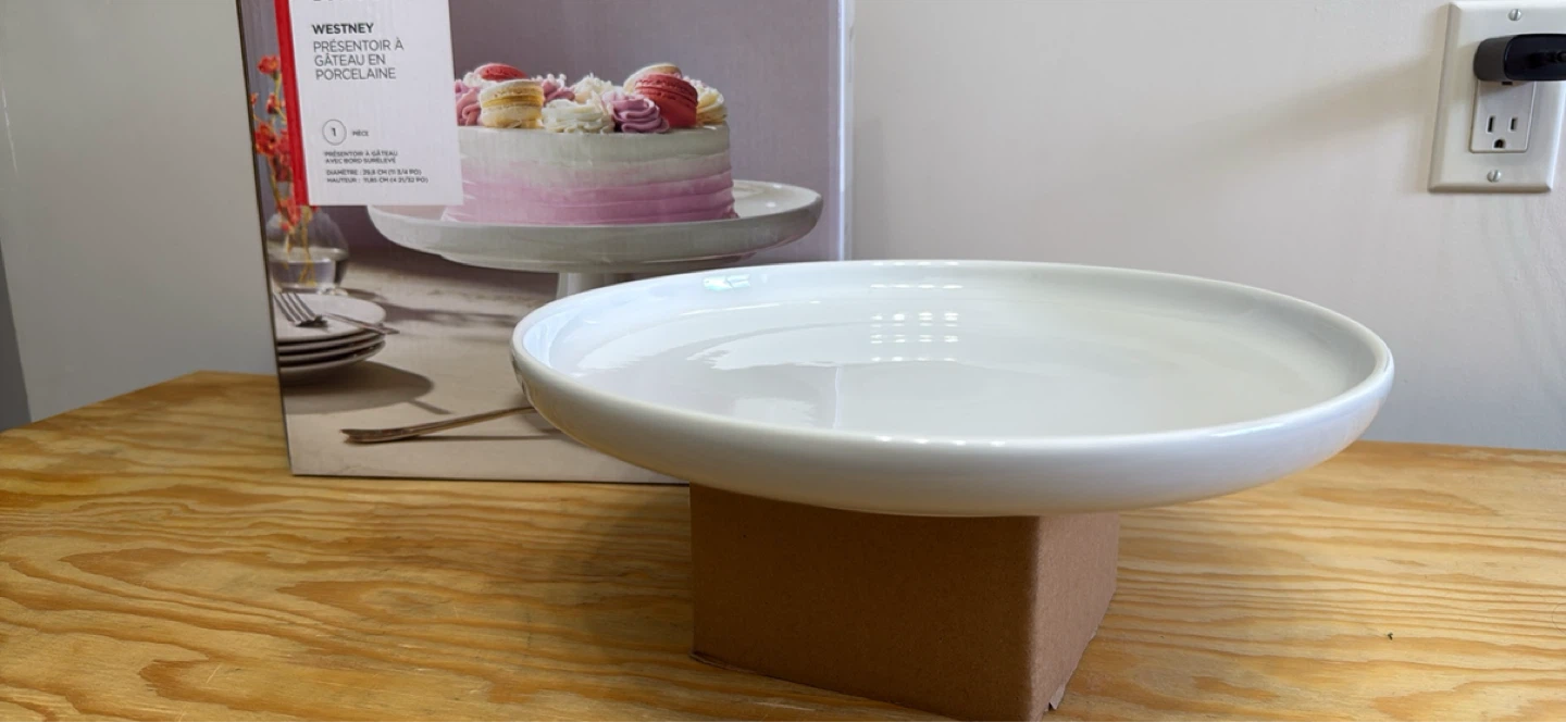 Westney Porcelain Cake Stand
