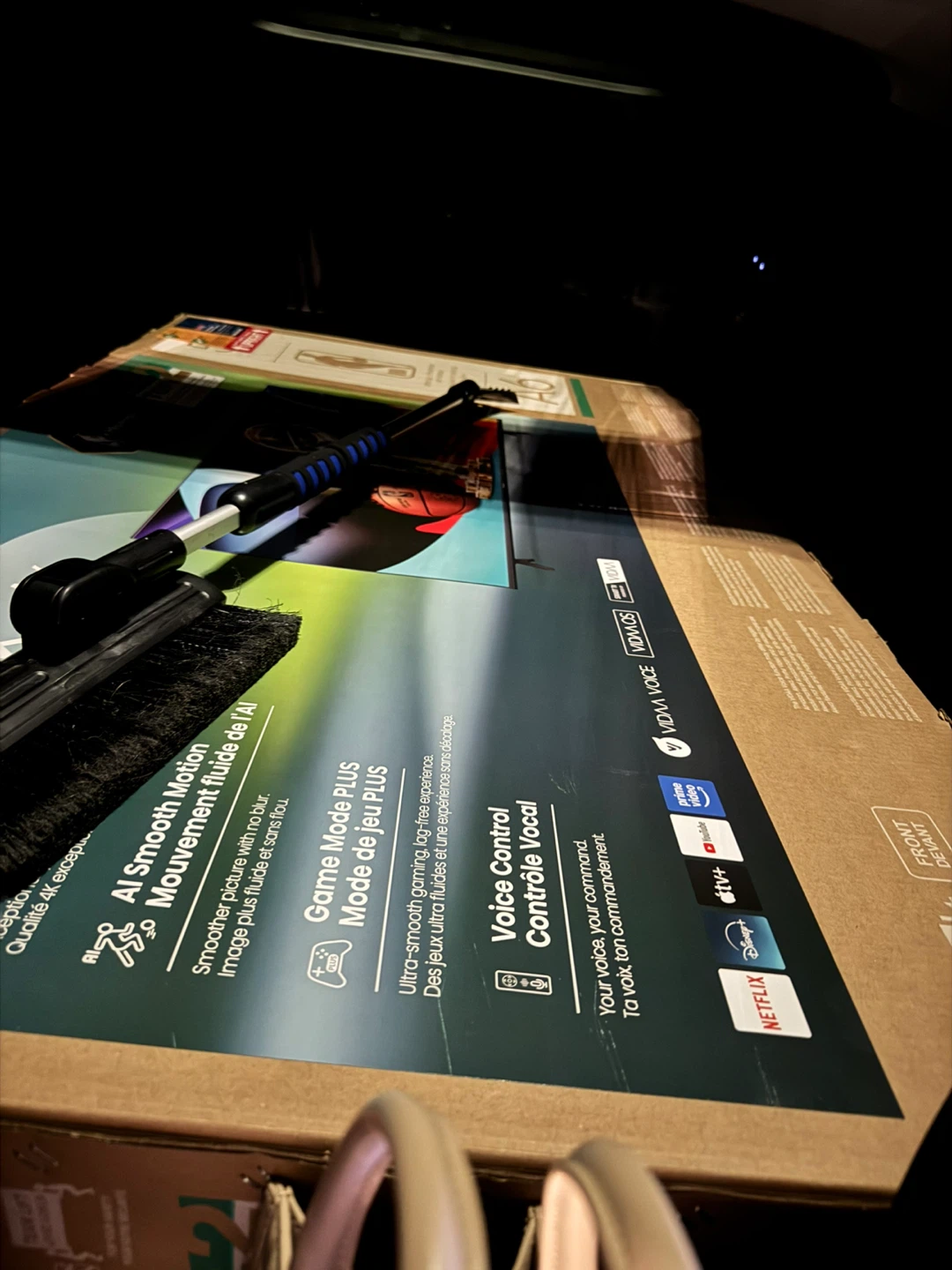 Hisense 58" Class QD6QV Series 4K UHD QLED Roku Smart TV - photo 2