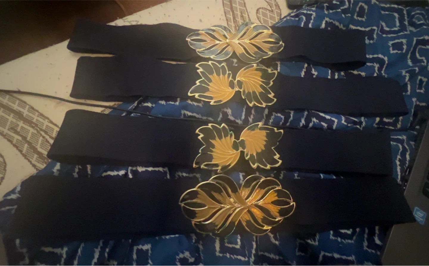 Set of 4 Elastic Belts with Decorative Buckles