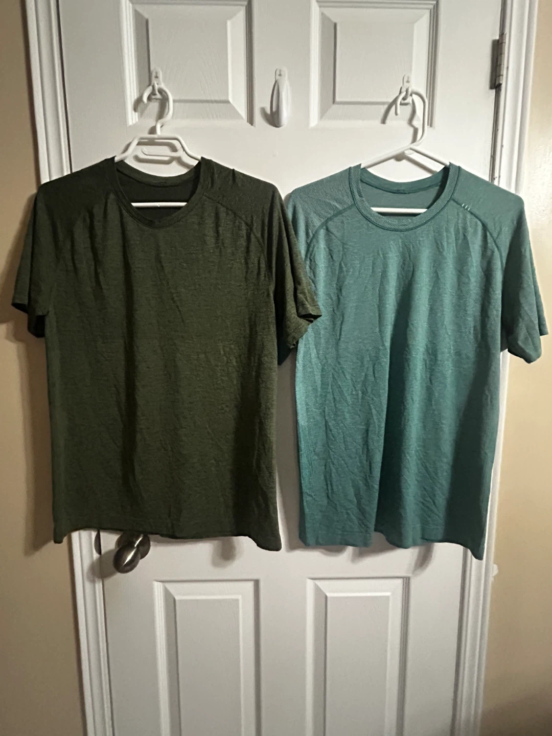 Lululemon vent tec shirts  Size M (Green & Teal)
