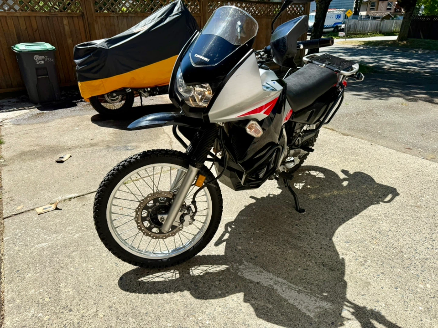 Kawasaki KLR 650 Motorcycle - photo 3