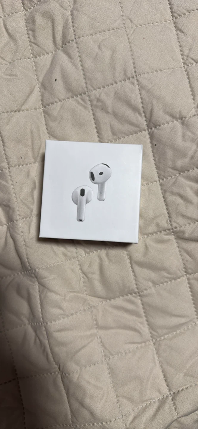 Apple AirPods 4 with Active Noise Cancellation