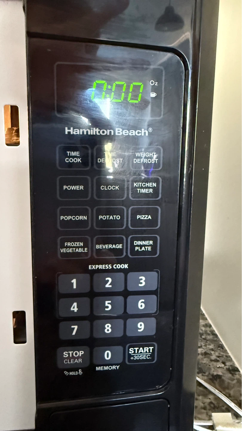 Hamilton Beach Microwave - photo 2