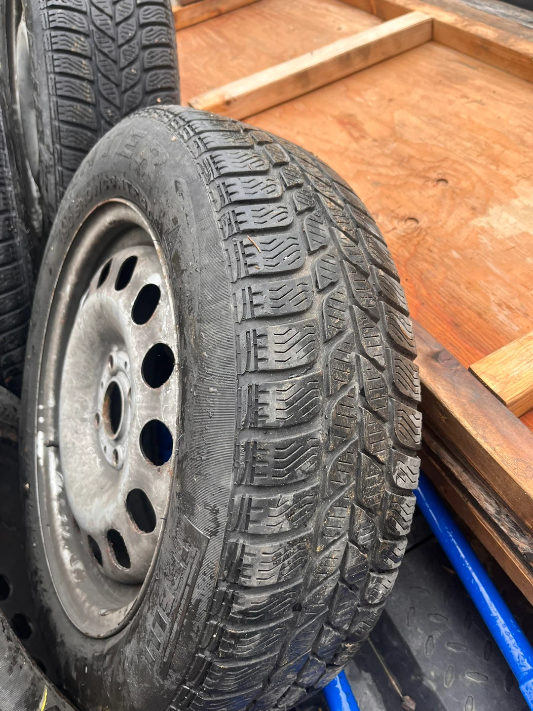 Set of 4 Mini Winter Tires and Rims - photo 4