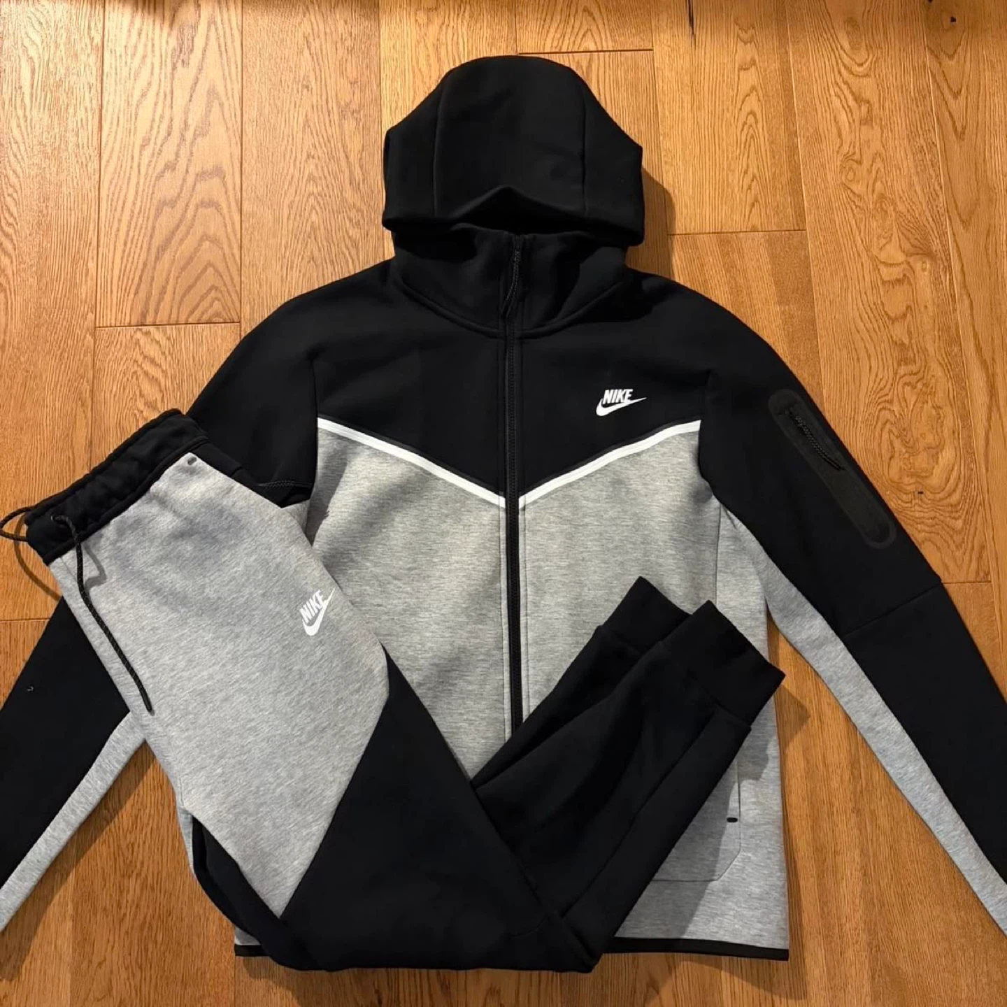 Nike Tech Full Set