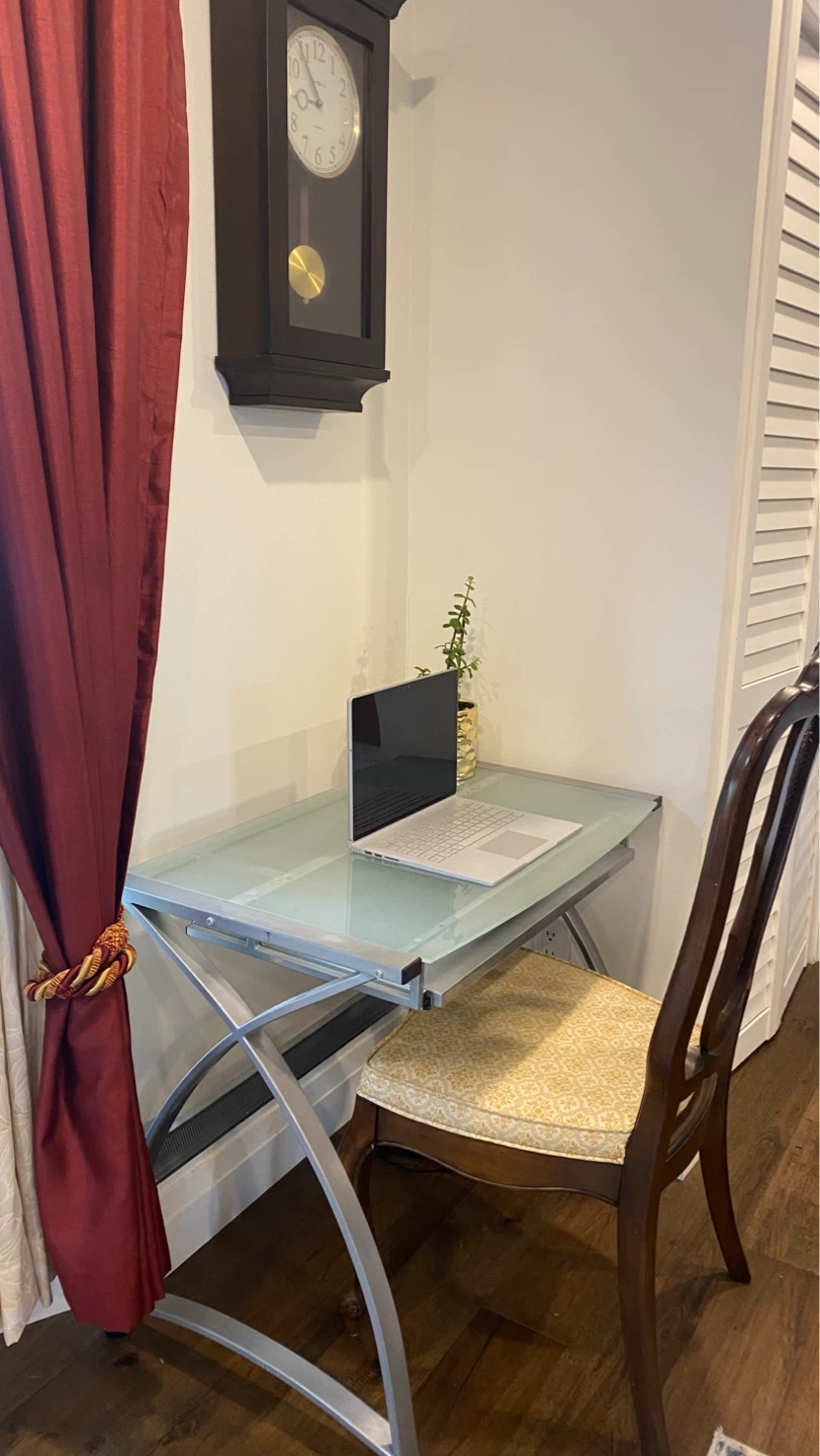 Glass Computer Table - Modern & Elegant - photo 2
