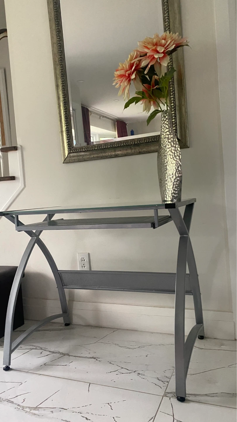 Glass Computer Table - Modern & Elegant - photo 4