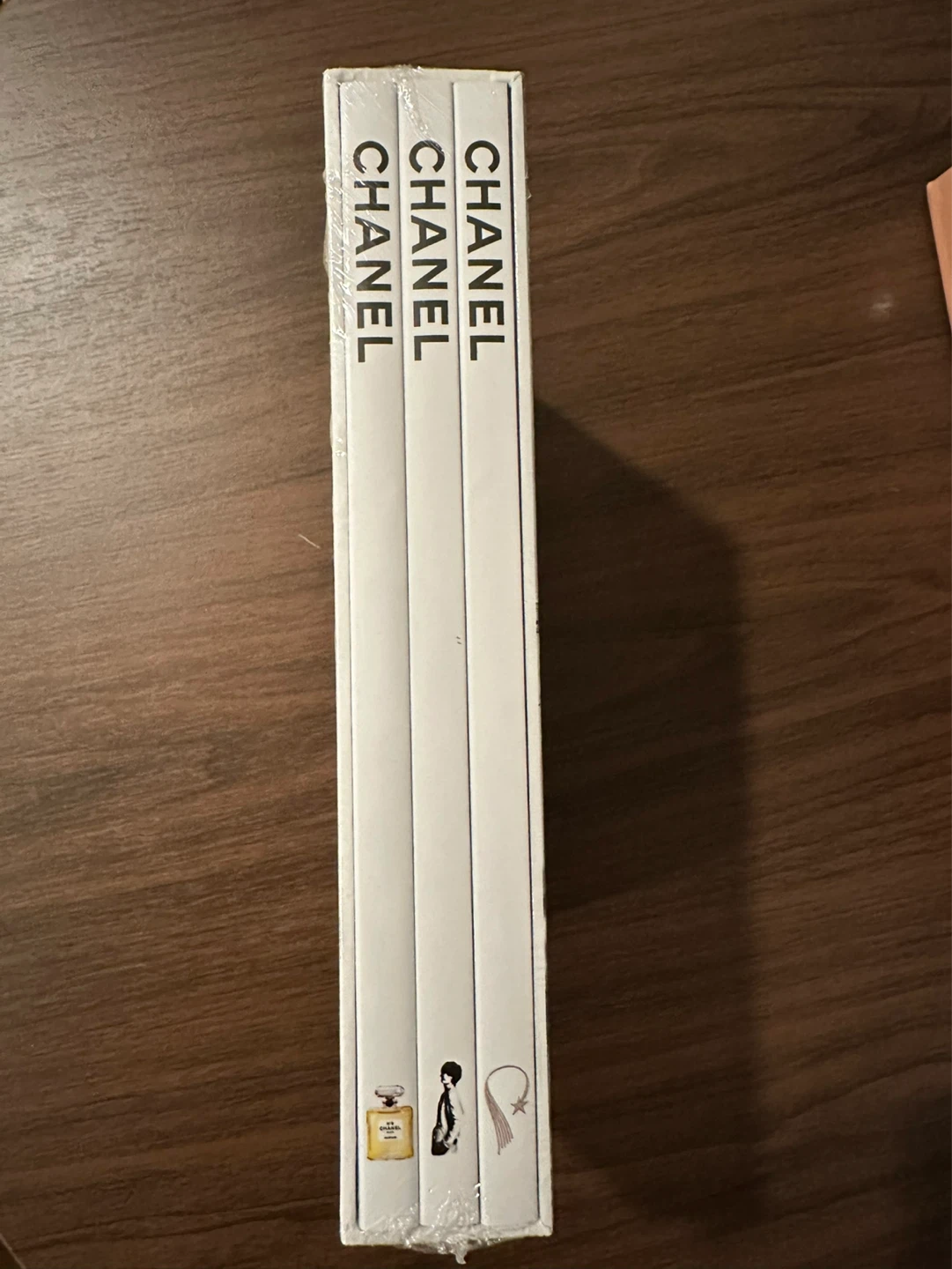 *Unopened* CHANEL 3-BOOK SLIPCASE by ASSOULINE (NEW EDITION) - photo 3