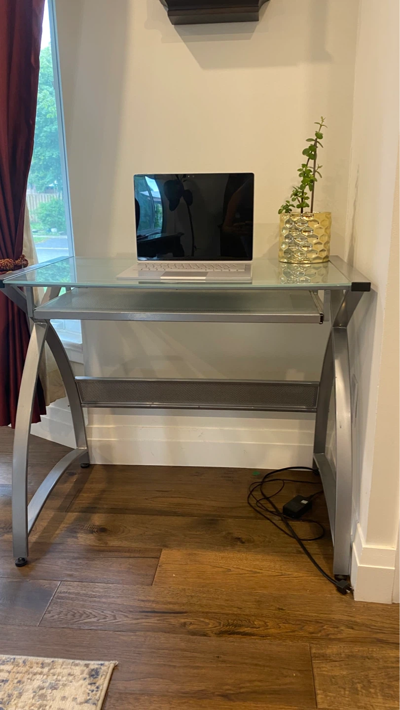Glass Accent & Console Table - Elegant & Modern - photo 4