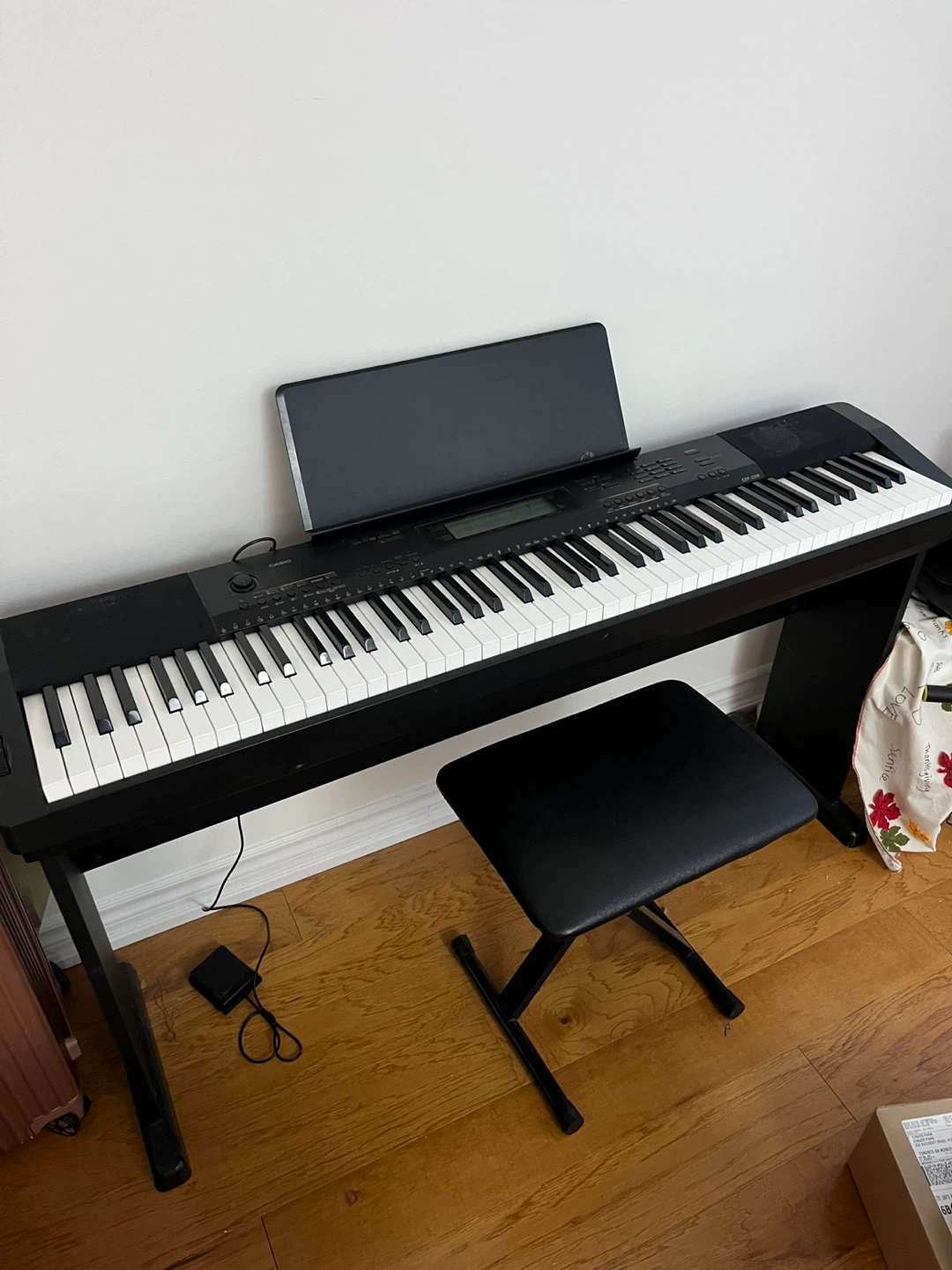 Casio Digital Keyboard with Stand and Stool