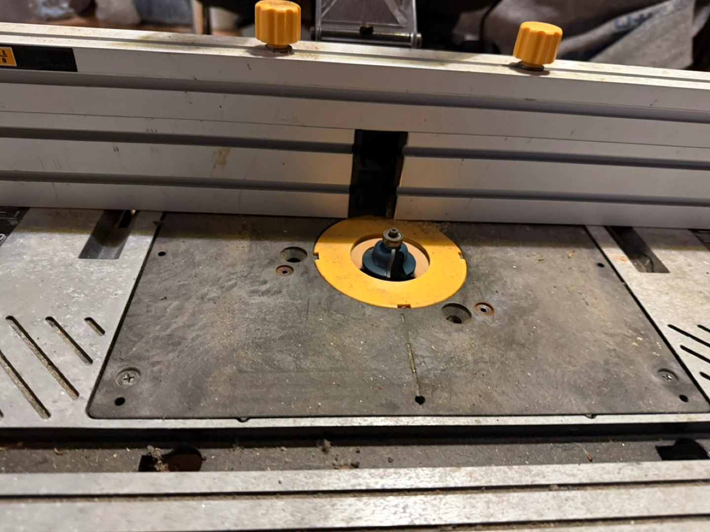 Craftsman Router Table - photo 2