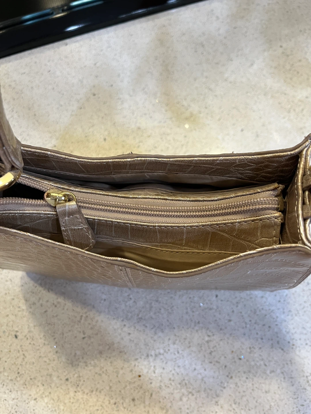 Liz Claiborne Tan Croc Embossed Shoulder Bag - photo 3