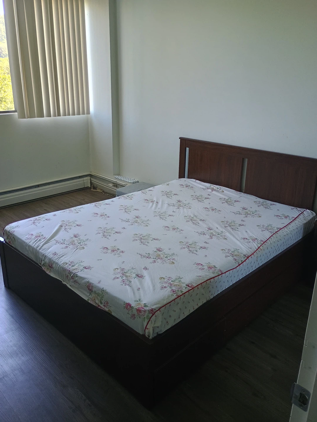 Queen bed - photo 3