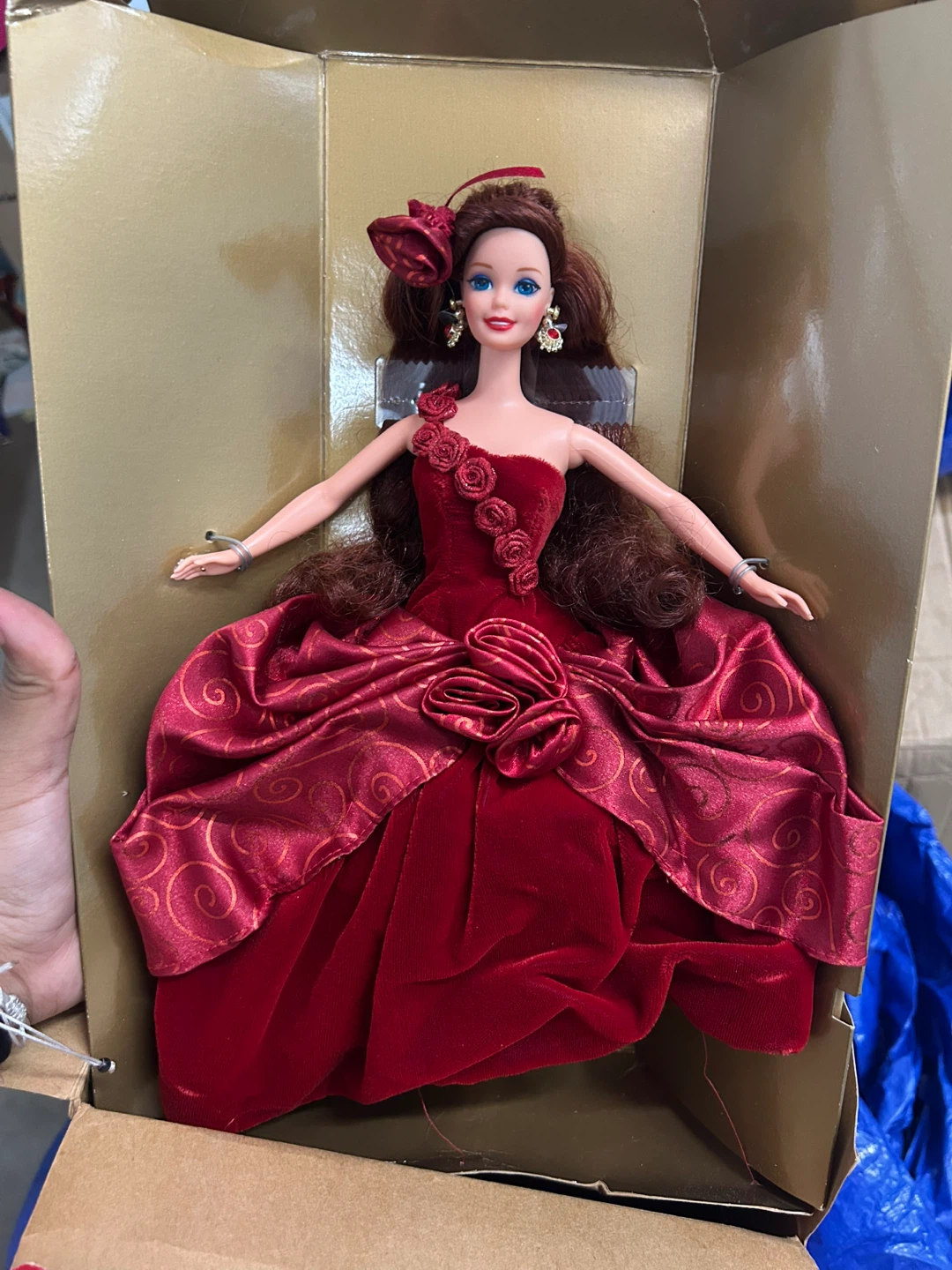 Barbie Radiant Rose Society Style Collection Doll - photo 2