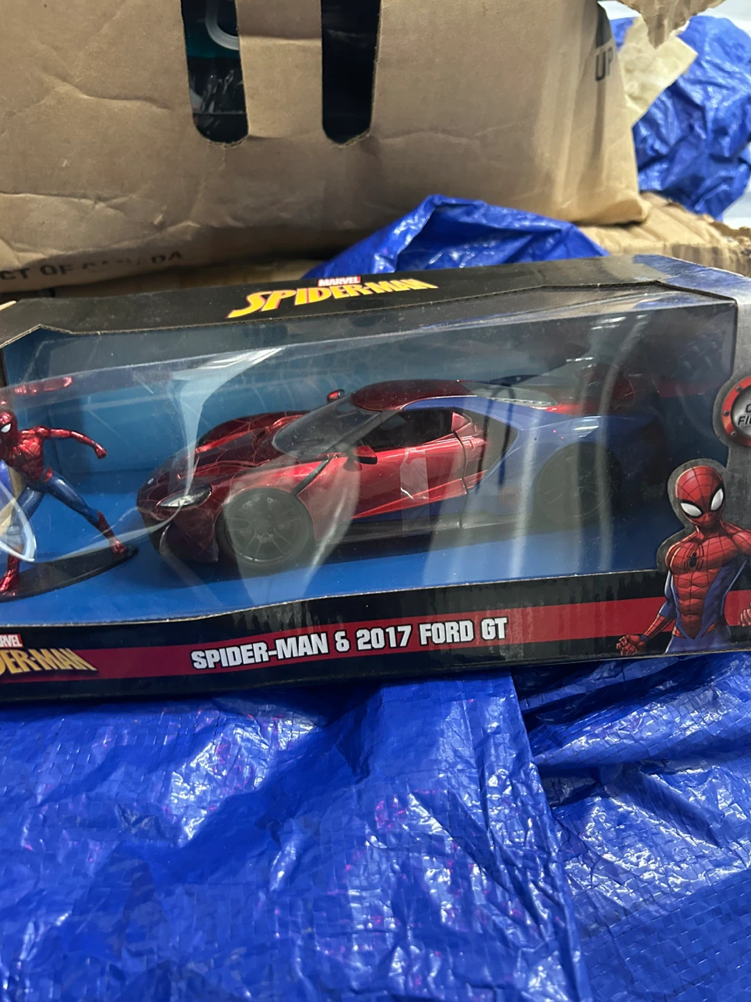 Marvel Spider-Man & 2017 Ford GT Toy Car