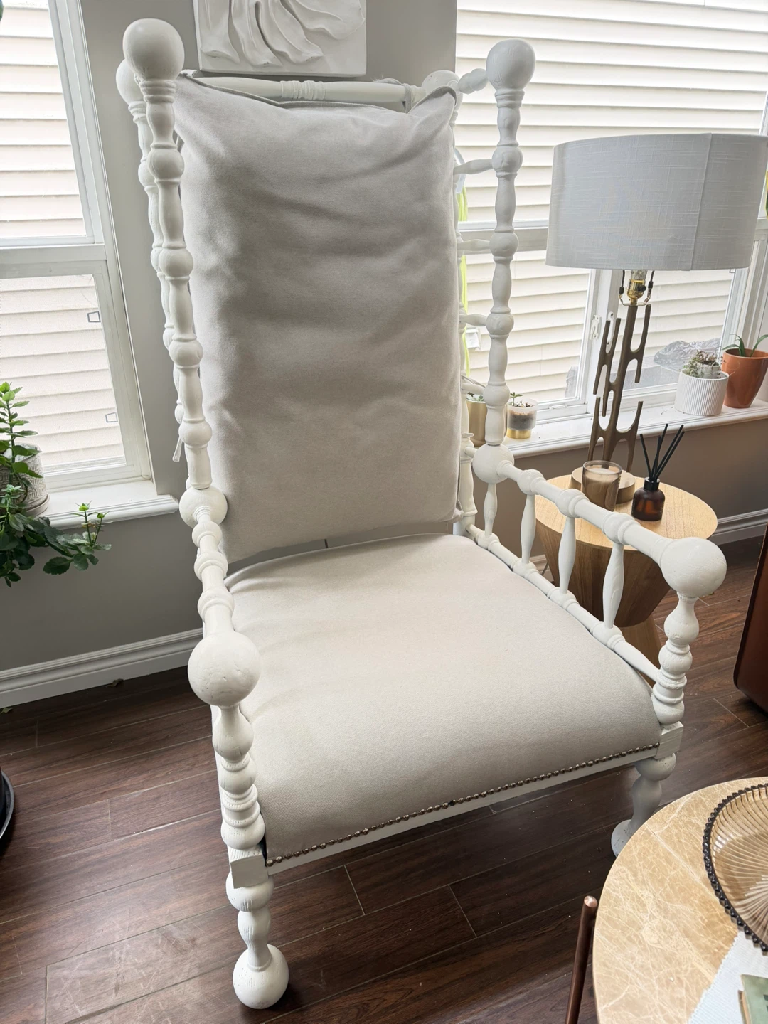 White Spindle Accent Chair - photo 2