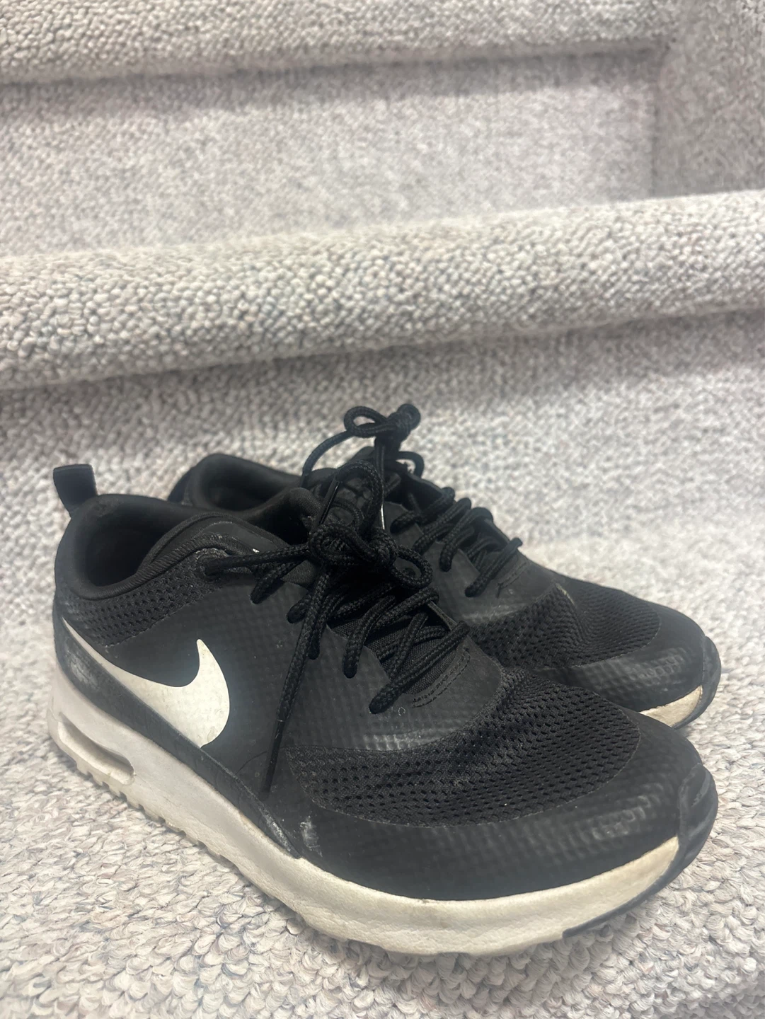 Nike Women's Black Running Shoes size 6