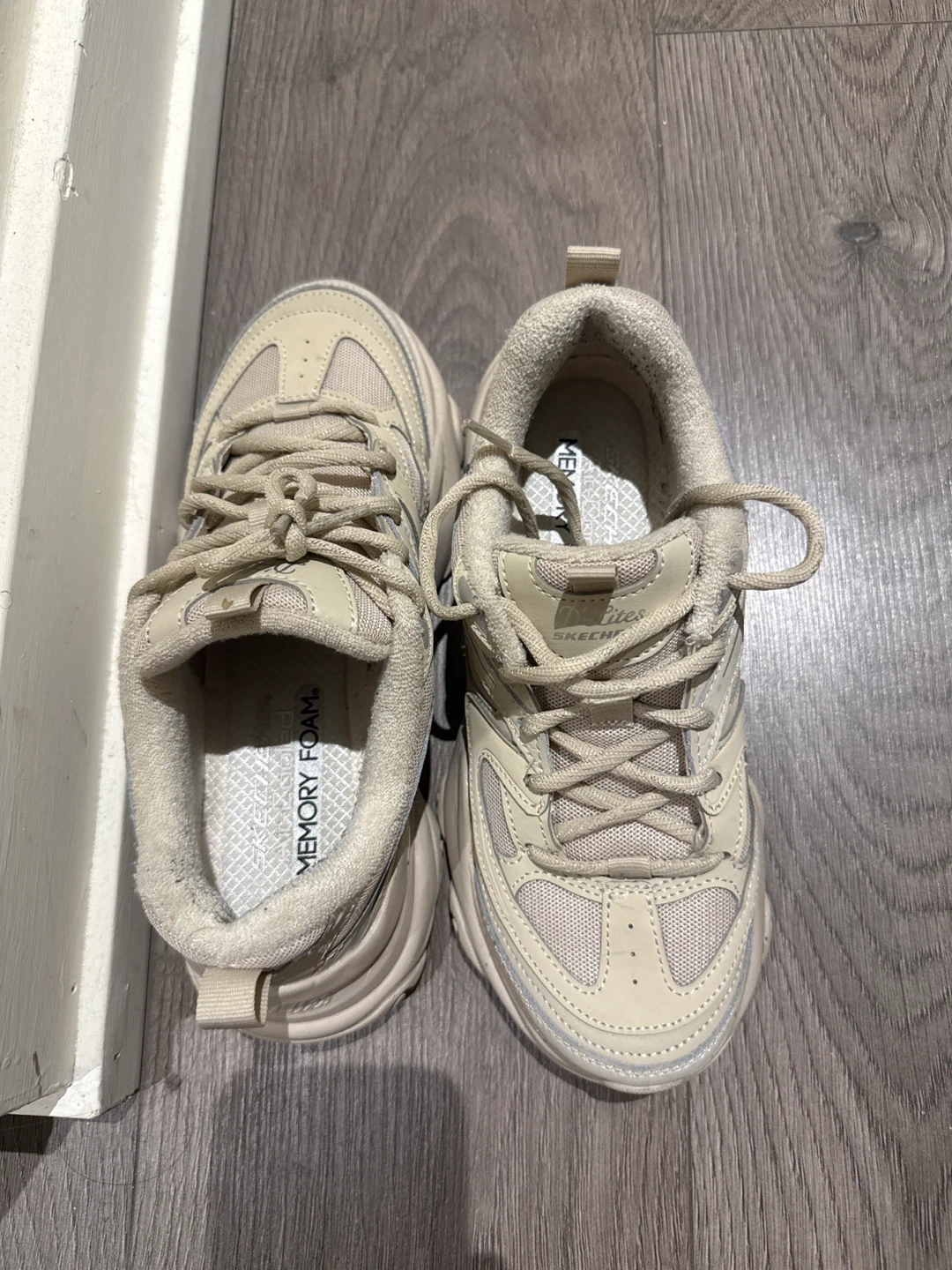 Skechers D'Lites Memory Foam Sneakers - photo 3