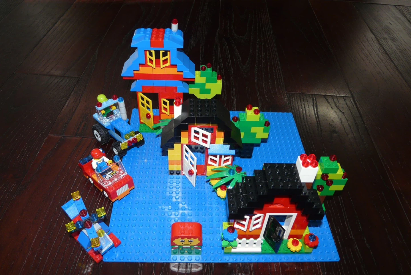 Pre-built Lego Sets - photo 3