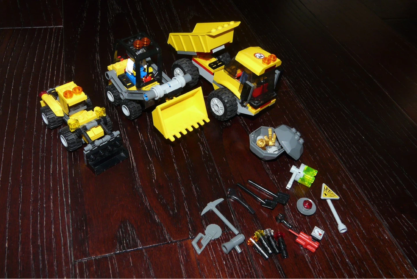 Pre-built Lego Sets - photo 5