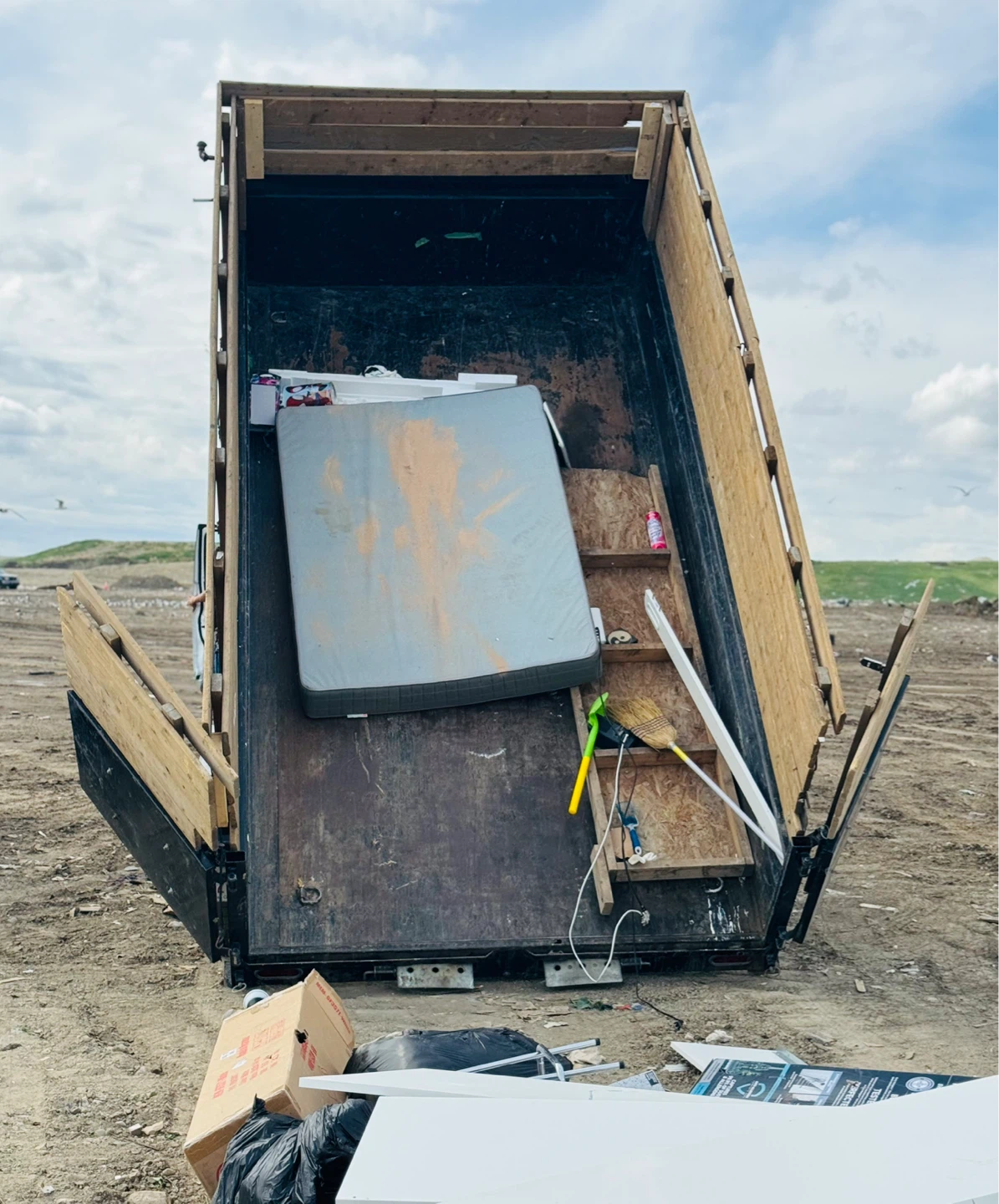 JUNK REMOVAL DUMP RUN GARBAGE DISPOSAL