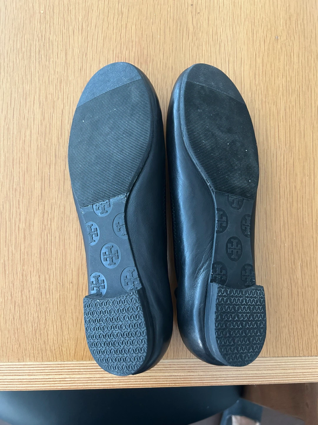Tory Burch Black Leather Ballet Flats 7.5 - photo 2