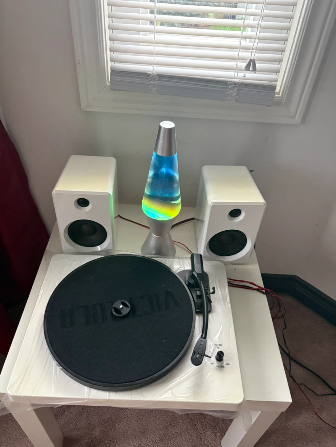White Powered Bookshelf Speakers
