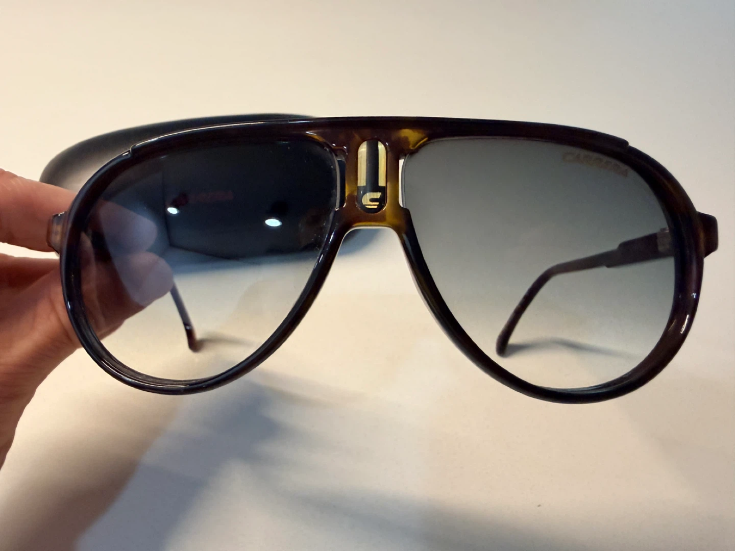 Lunettes de soleil Carrera (pour petits visages)