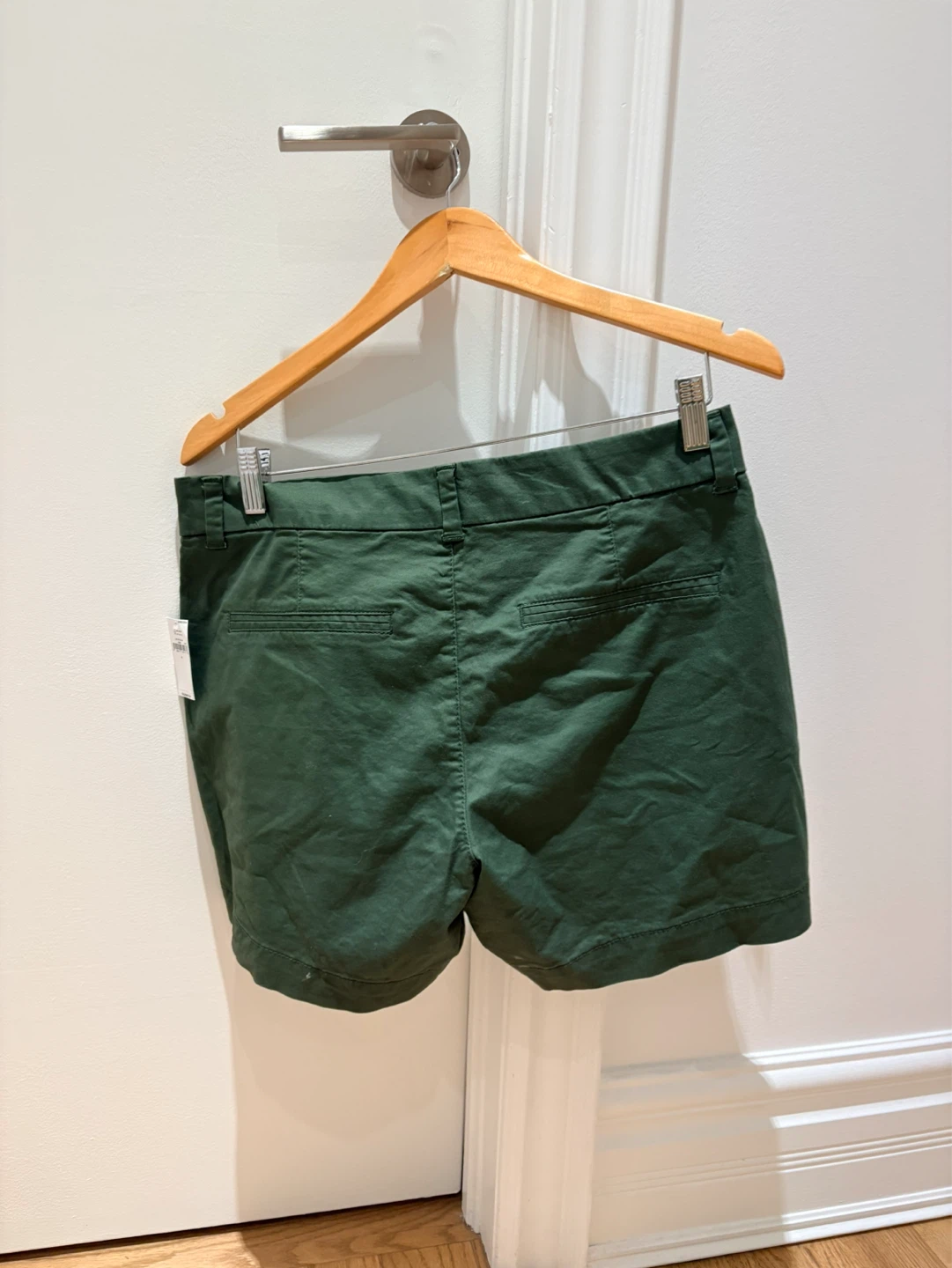 NWT Old Navy Everyday Mid-Rise Shorts Size 6 - Green - photo 2