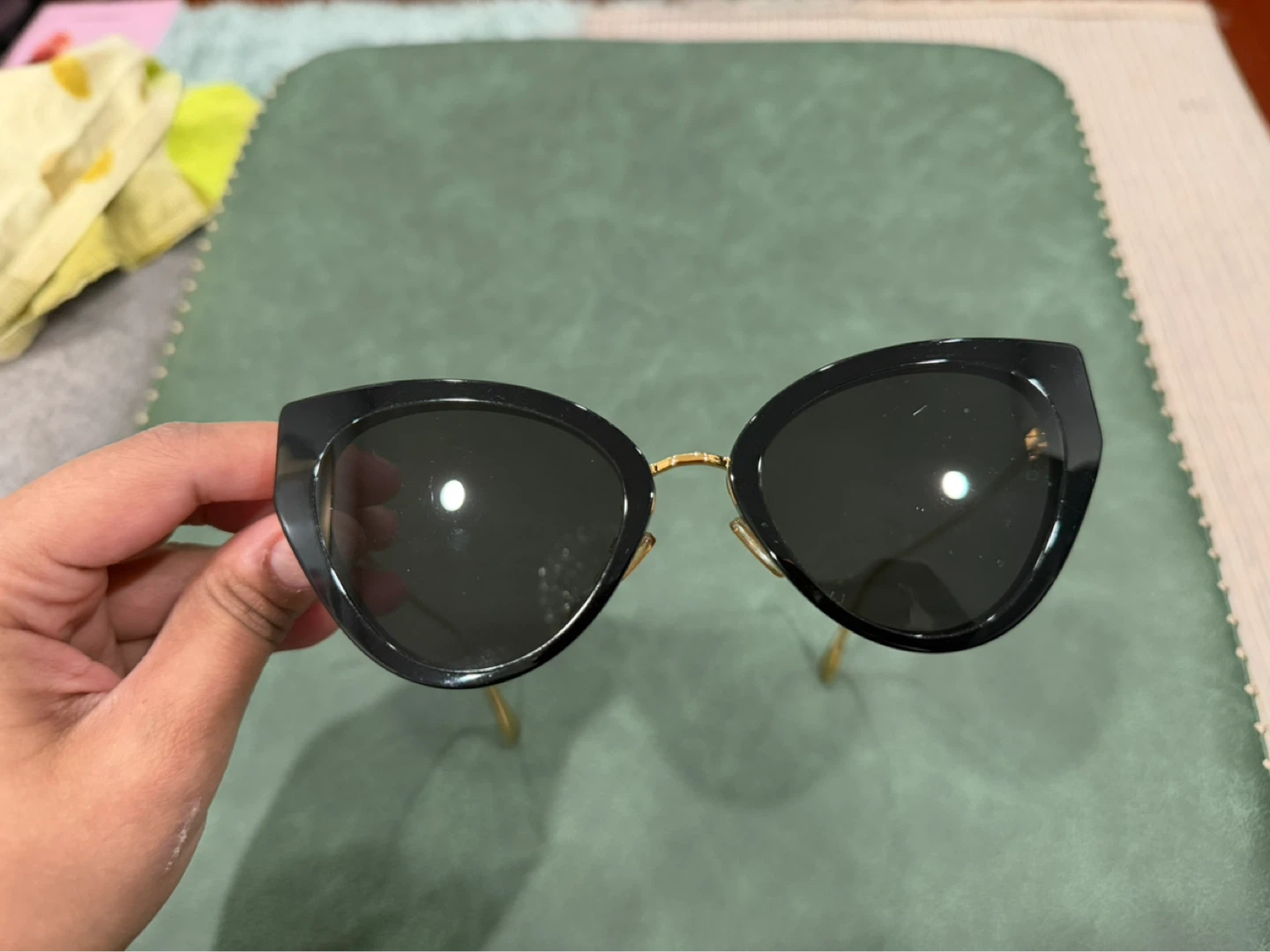 Fendi Cat-Eye Sunglasses - photo 3