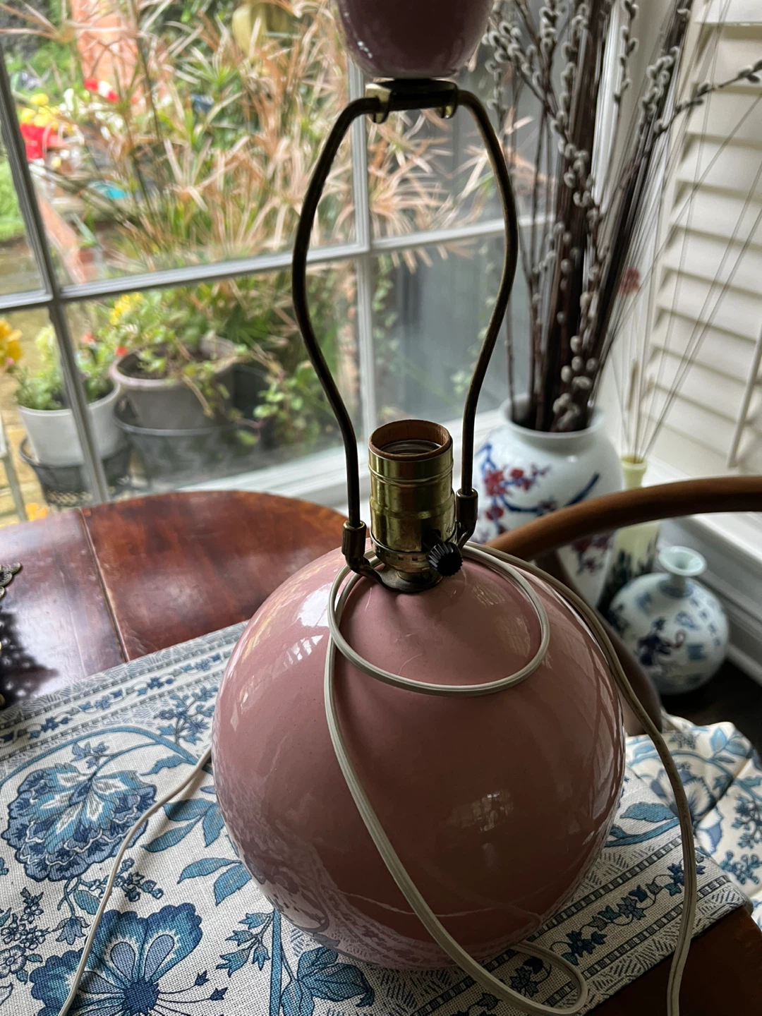 Pink Ceramic Ball Table Lamp - photo 3