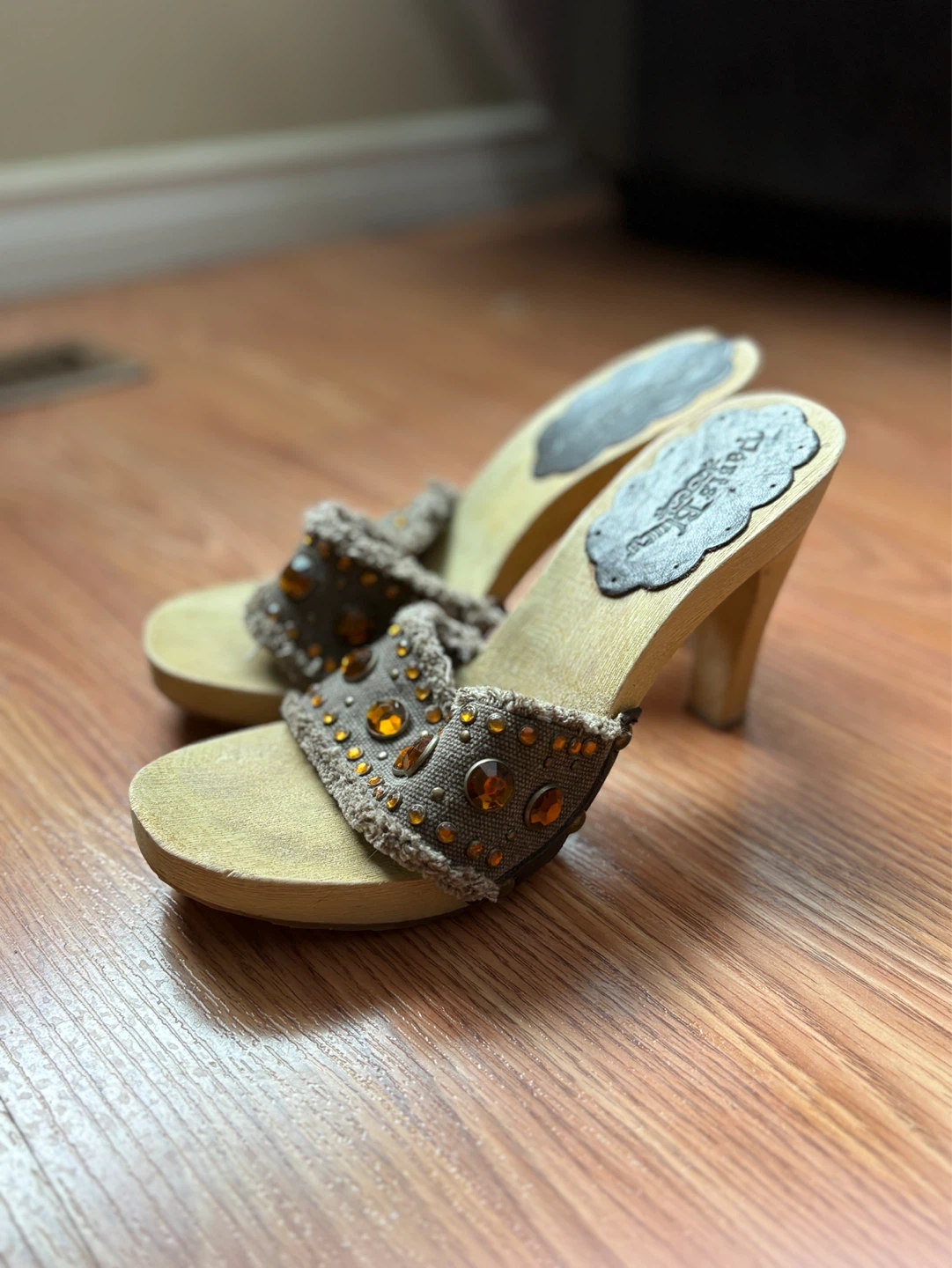 Paris Blues wooden mules with rhinestones - photo 4