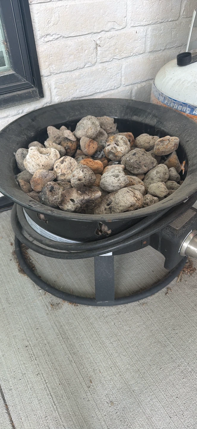 Propane fire pit with lava rocks