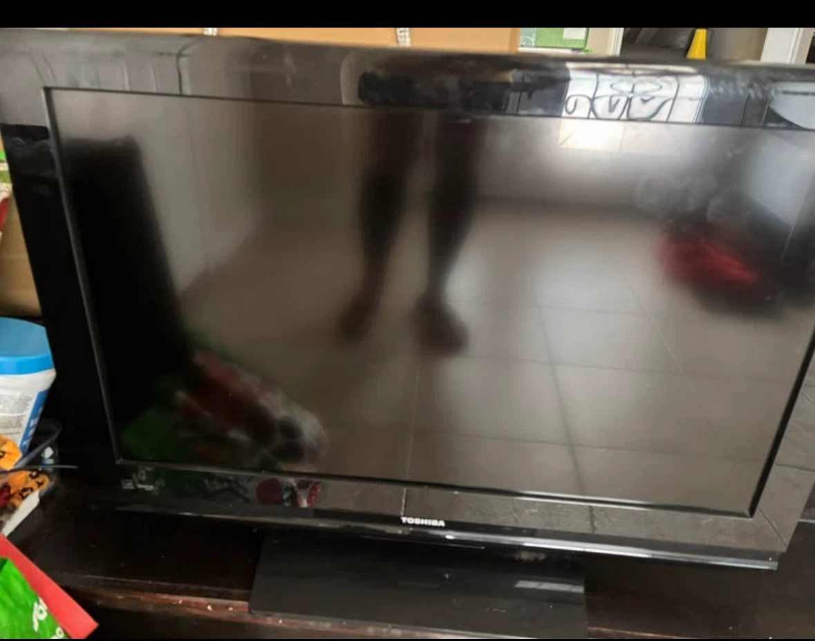 Toshiba TV - photo 2