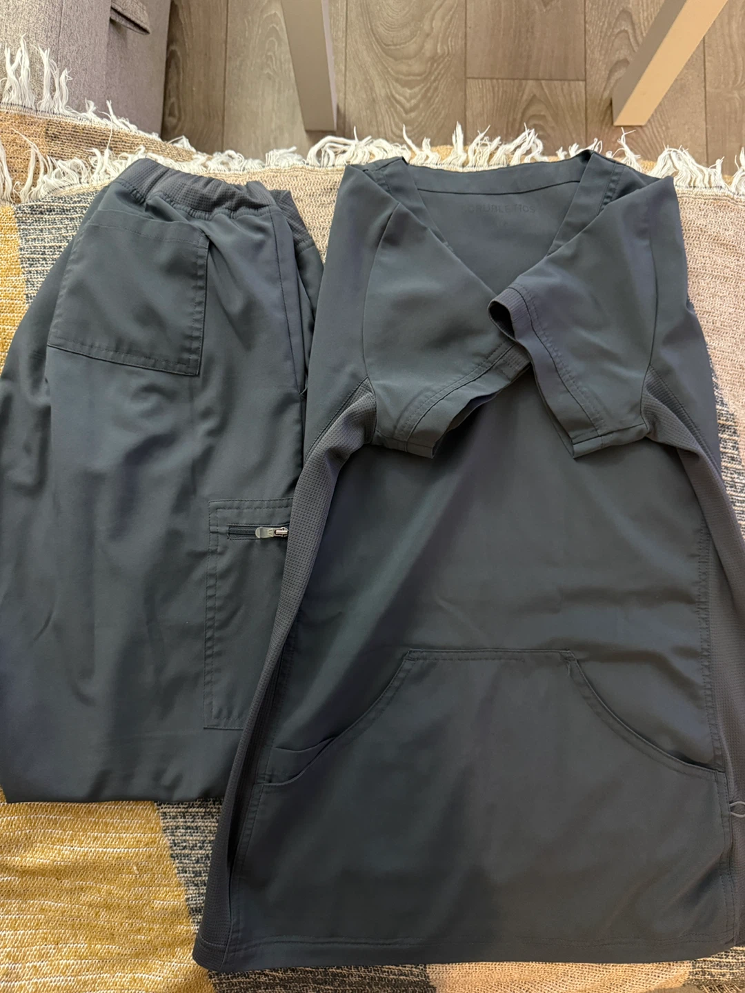 Scrub sets - photo 2